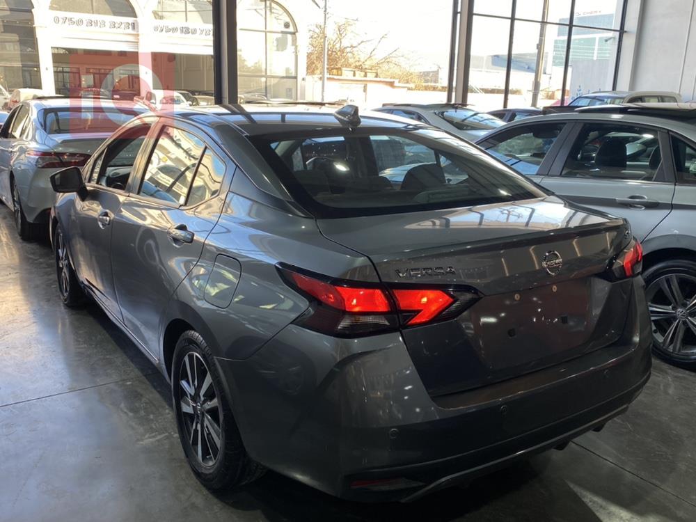 Nissan Versa